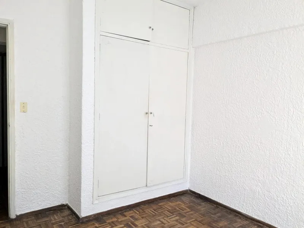 Apartamento ID.6252 - Alquiler Apartamento 2 Dormitorios Centro con terraza 