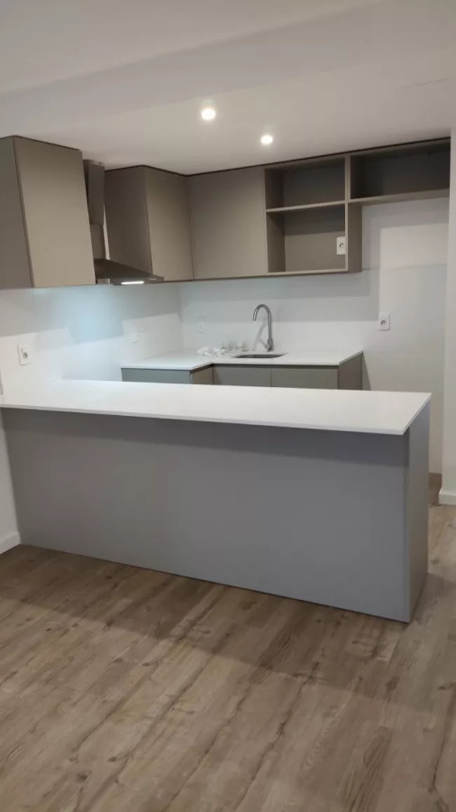 Apartamento ID.4590 - Alquiler Apartamento 2 Dormitorios Cordón con Balcón 