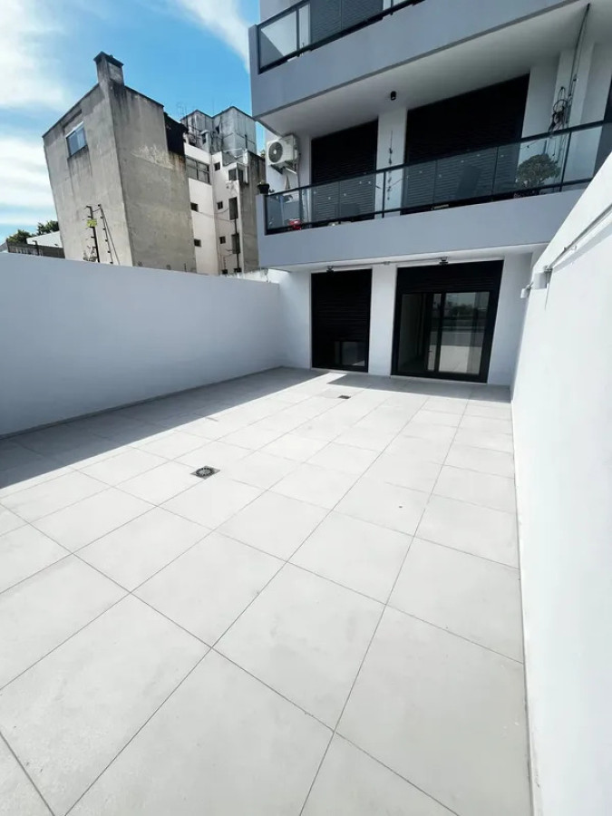 Apartamento ID.5999 - Venta con Renta Apartamento 1 Dormitorio Cordón Gran Terraza