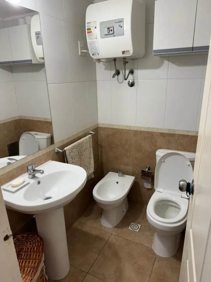 Apartamento ID.6800 - Alquiler Apartamento 1 Dormitorio Parque Batlle balcon y garaje 
