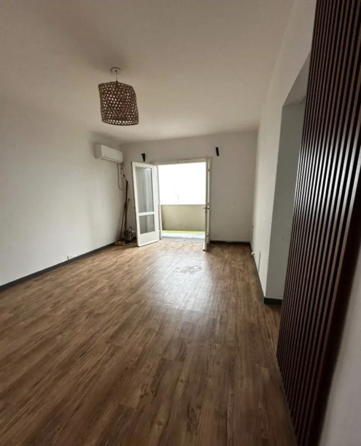 Apartamento ID.5792 - Alquiler Apartamento 2 Dormitorios Ciudad Vieja frente al Mar