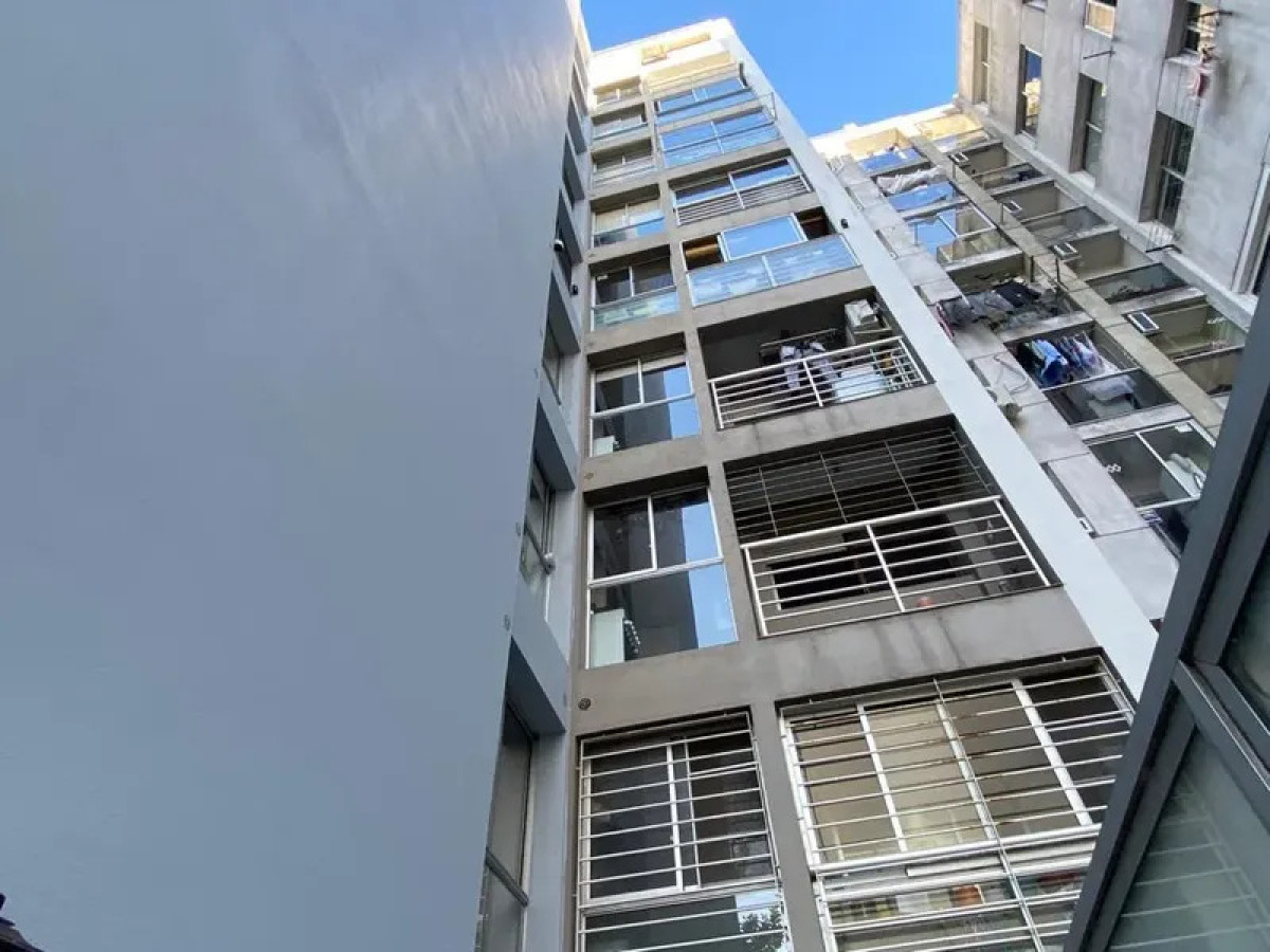 Apartamento ID.6805 - Venta Apartamento 2 Dormitorios Punta Carretas balcon y cochera