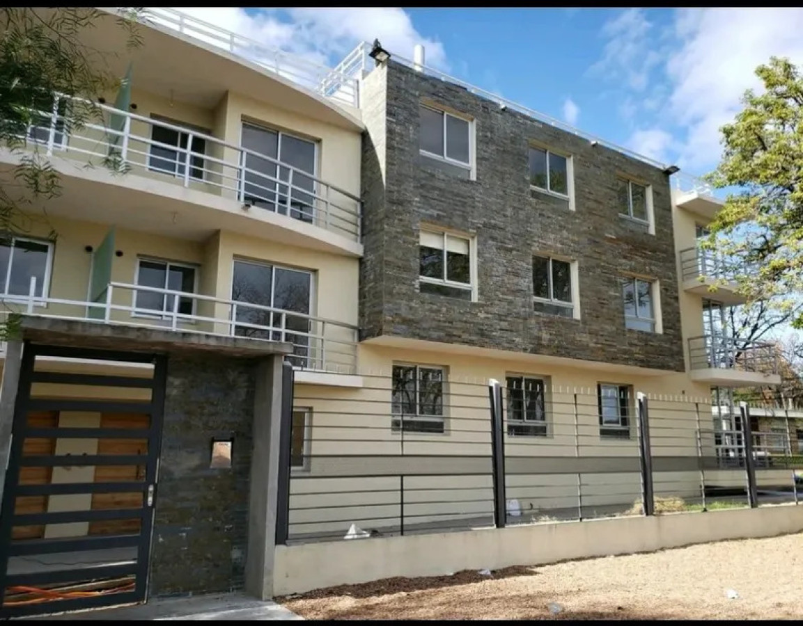 Apartamento ID.6617 - Venta con Renta Apartamento 2 Dormitorios Brazo Oriental