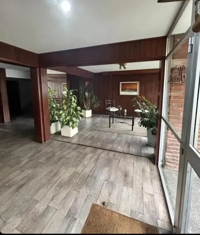 Apartamento ID.6917 - Venta Apartamento 4 Dormitorios Malvin con balcon 