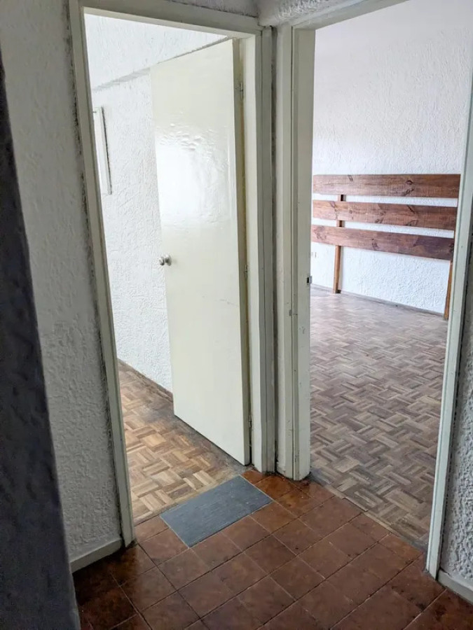 Apartamento ID.6252 - Alquiler Apartamento 2 Dormitorios Centro con terraza 