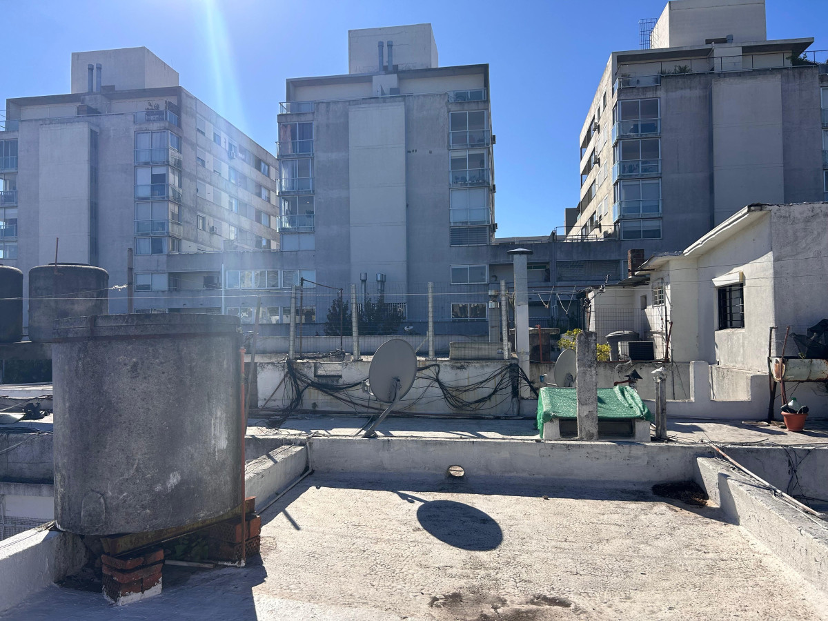 Apartamento ID.4637 - Venta con Renta Apartamento 2 Dormitorios Tres Cruces