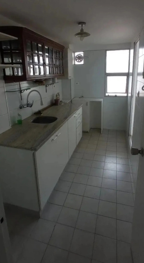 Apartamento ID.5644 - Alquiler Apartamento 3 Dormitorio Buceo con balcon 