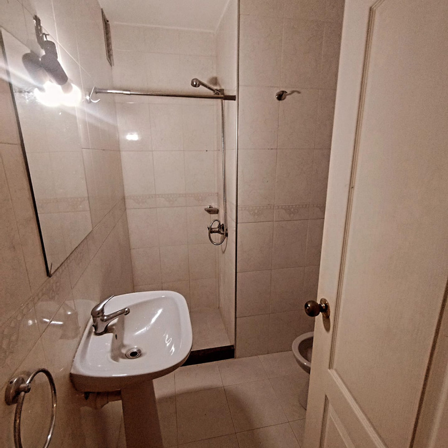 Apartamento ID.5299 - Alquiler Apartamento Monoambiente Pocitos con Balcon