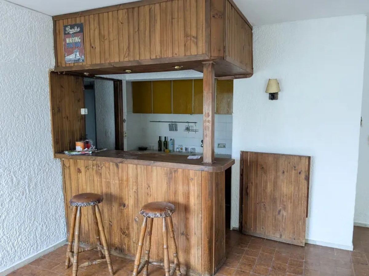 Apartamento ID.6252 - Alquiler Apartamento 2 Dormitorios Centro con terraza 