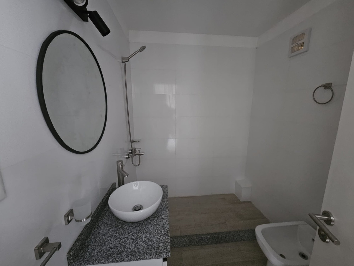 Apartamento ID.5860 - Venta Apartamento a Estrenar 2 Dormitorios La Comercial Duplex