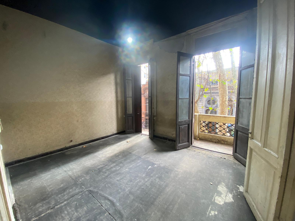 Apartamento ID.4752 - Venta Apartamento 4 Dormitorios Cordón con terraza y balcón