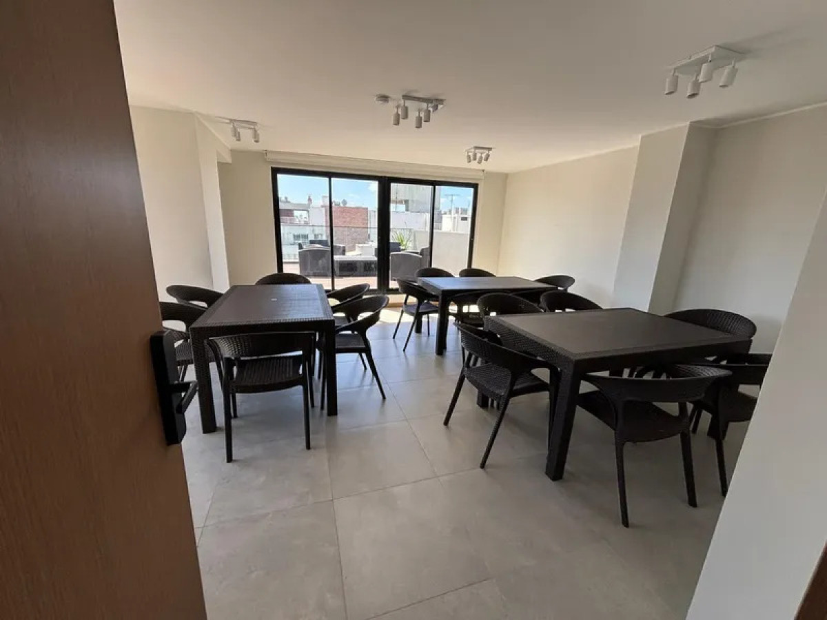 Apartamento ID.6120 - Alquiler Apartamento 1 Dormitorio Pocitos balcon y garaje