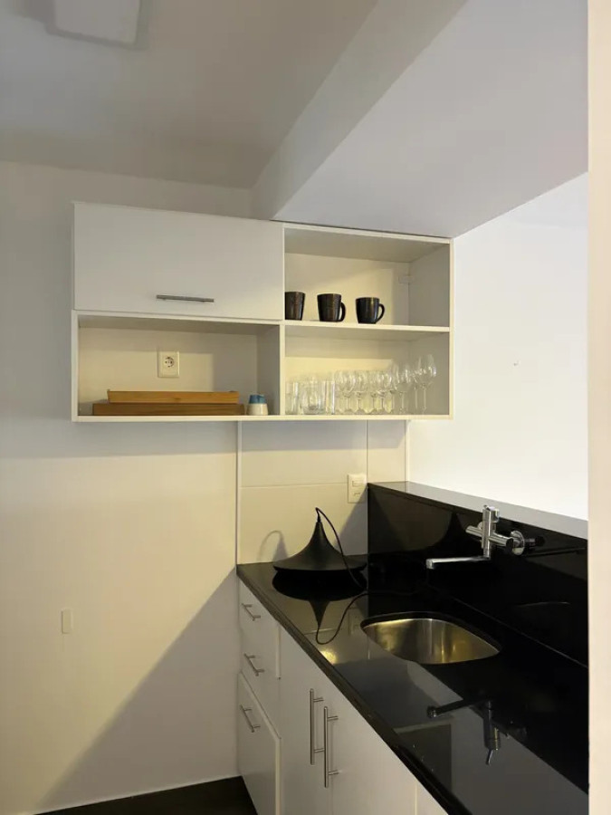 Apartamento ID.6499 - Alquiler Apartamento 1 Dormitorio Pocitos con balcon 