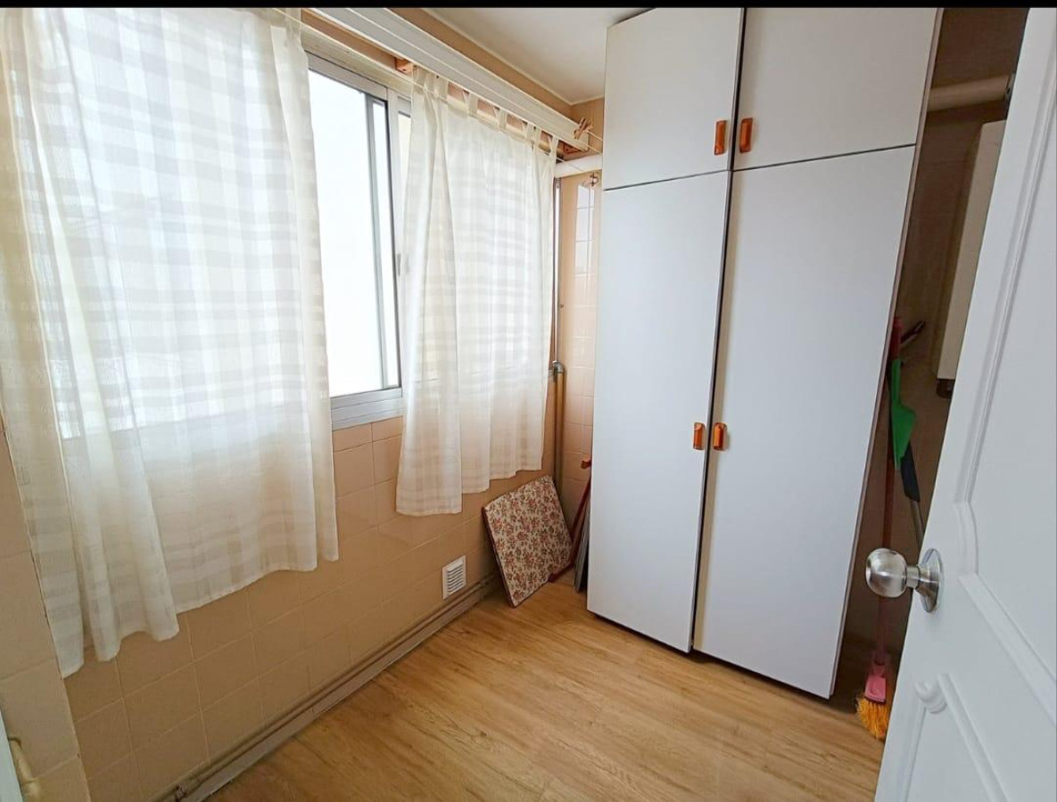 Apartamento ID.4518 - Alquiler Apartamento 2 Dormitorios Tres Cruces con balcón 