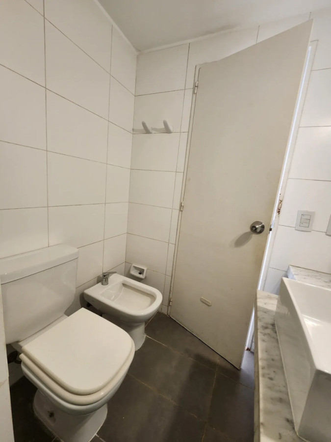 Apartamento ID.6730 - Alquiler Apartamento Monoambiente Grande Pocitos con Patio
