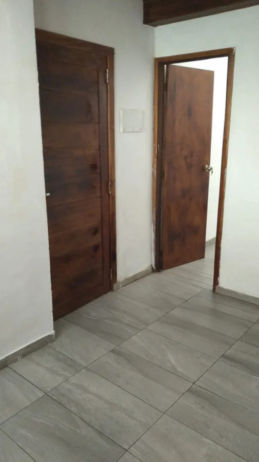 Apartamento ID.5624 - Alquiler Apartamento 1 Dormitorio Prado con Patio y Galpon