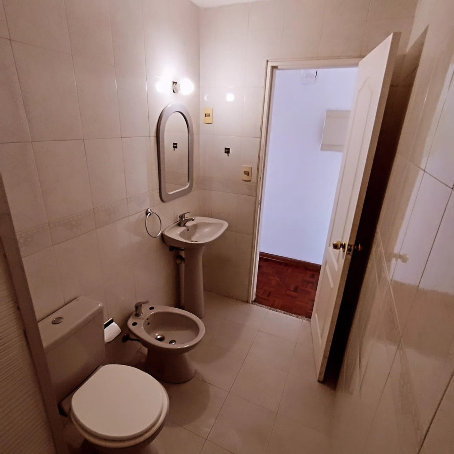 Apartamento ID.5280 - Alquiler Apartamento Monoambiente Pocitos con Balcón