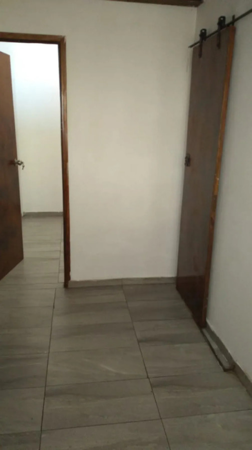 Apartamento ID.5624 - Alquiler Apartamento 1 Dormitorio Prado con Patio y Galpon