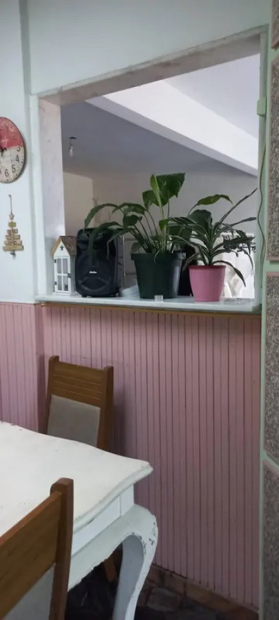 Apartamento ID.6326 - Alquiler Apartamento 4 Dormitorios La Comercial con patio