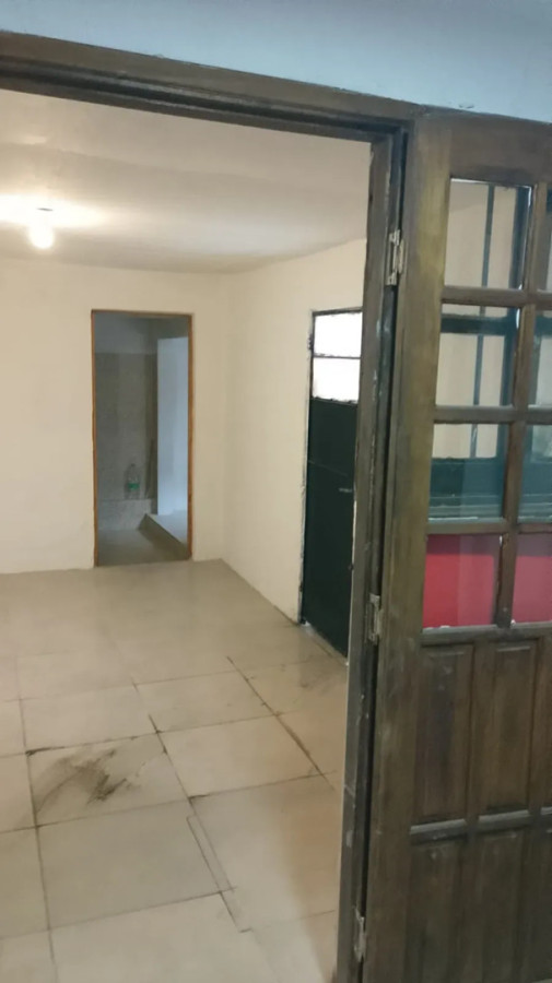 Apartamento ID.5624 - Alquiler Apartamento 1 Dormitorio Prado con Patio y Galpon