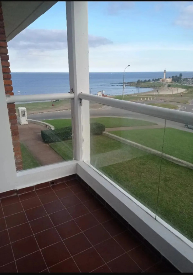 Apartamento ID.5644 - Alquiler Apartamento 3 Dormitorio Buceo con balcon 