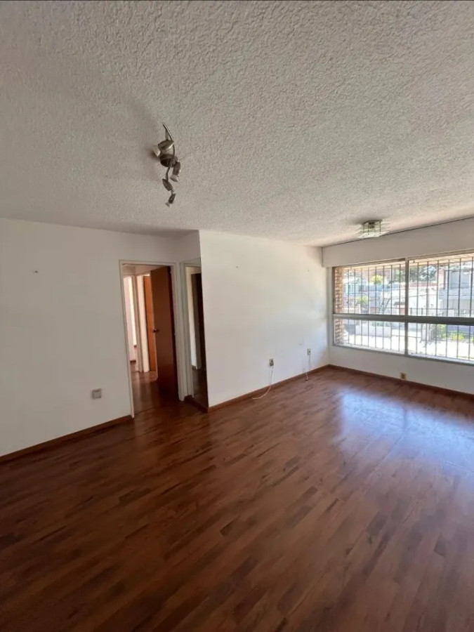 Apartamento ID.5306 - Alquiler Apartamento 2 Dormitorios Malvin 