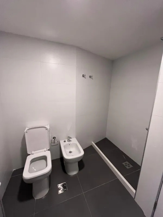 Apartamento ID.5704 - Alquiler Apartamento 1 Dormitorio La Comercial con balcon