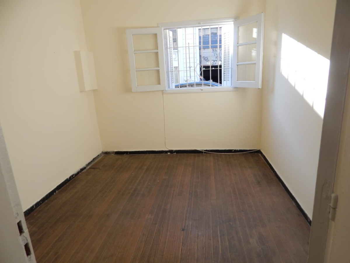 Apartamento ID.6734 - Alquiler Apartamento 3 Dormitorios Parque Batlle con patio