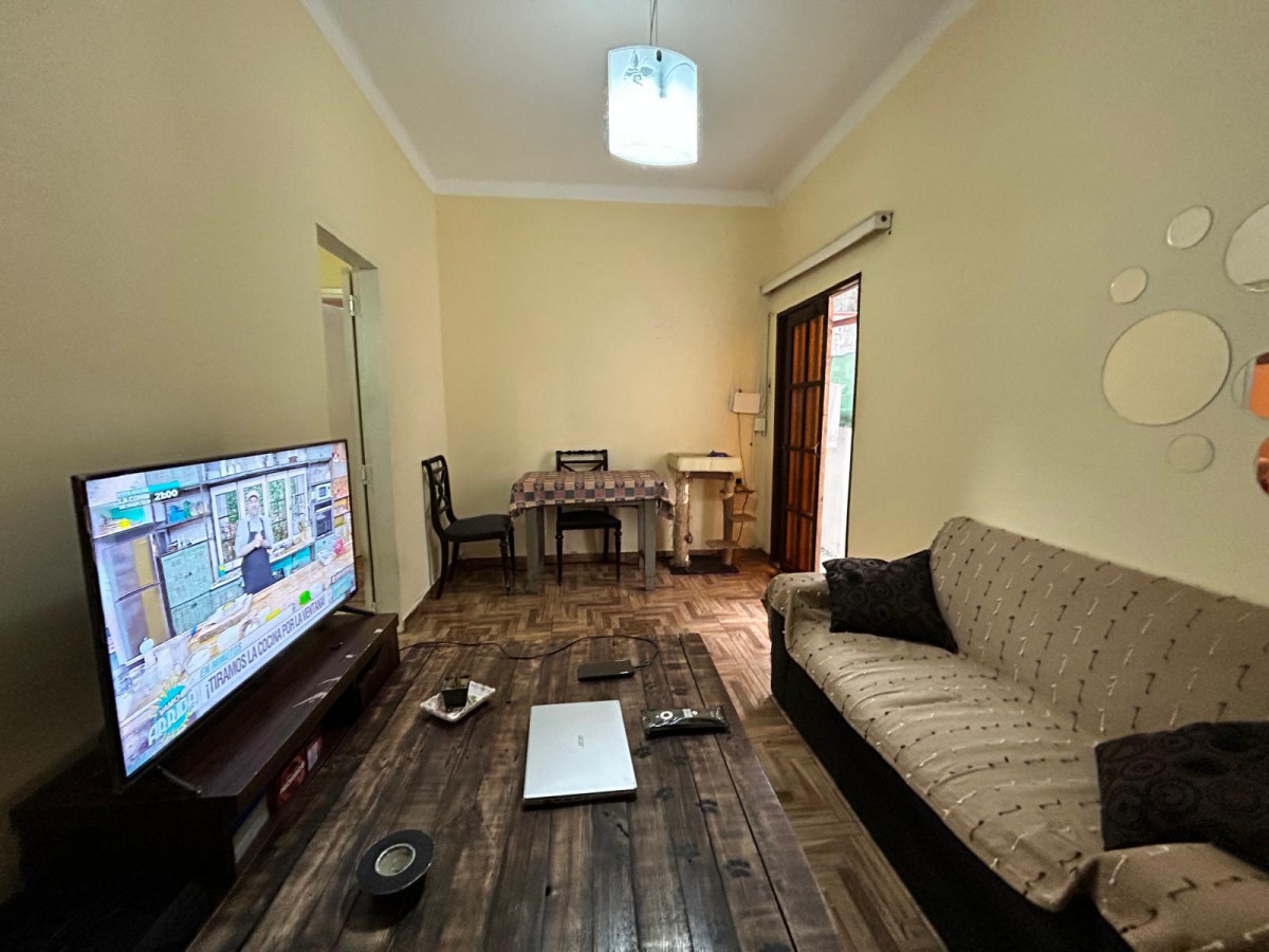 Apartamento ID.3019 - Venta con Renta Apartamento 2 Dormitorio La Comercial Patio