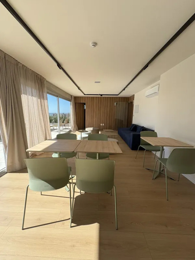 Apartamento ID.6061 - Alquiler Apartamento 1 Dormitorio Centro con balcon y garaje