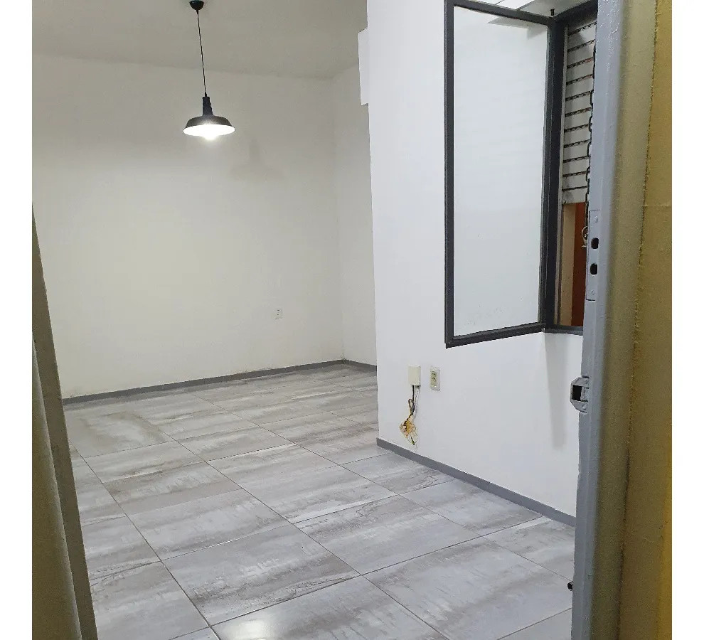 Apartamento ID.4772 - Venta Apartamento 1 Dormitorio La Comercial con patio