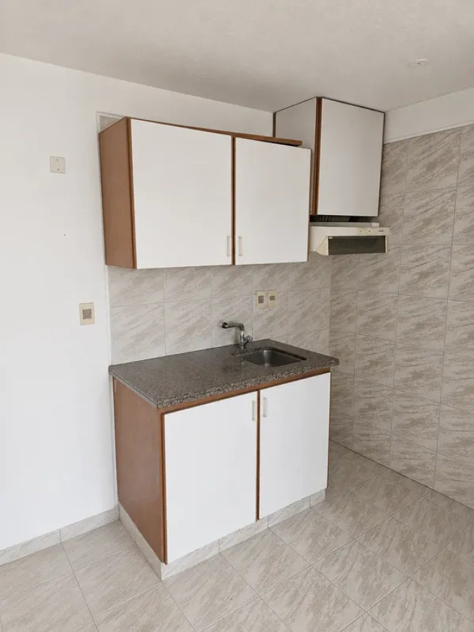 Apartamento ID.6566 - Alquiler Apartamento 1 Dormitorio Tres Cruces con terraza