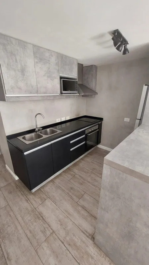 Apartamento ID.5943 - Alquiler Apartamento Monoambiente Punta Carretas con cochera