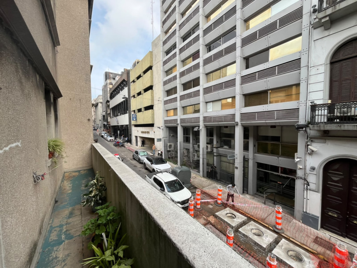 Apartamento ID.6505 - Venta Apartamento 1 Dormitorio Ciudad Vieja con balcon