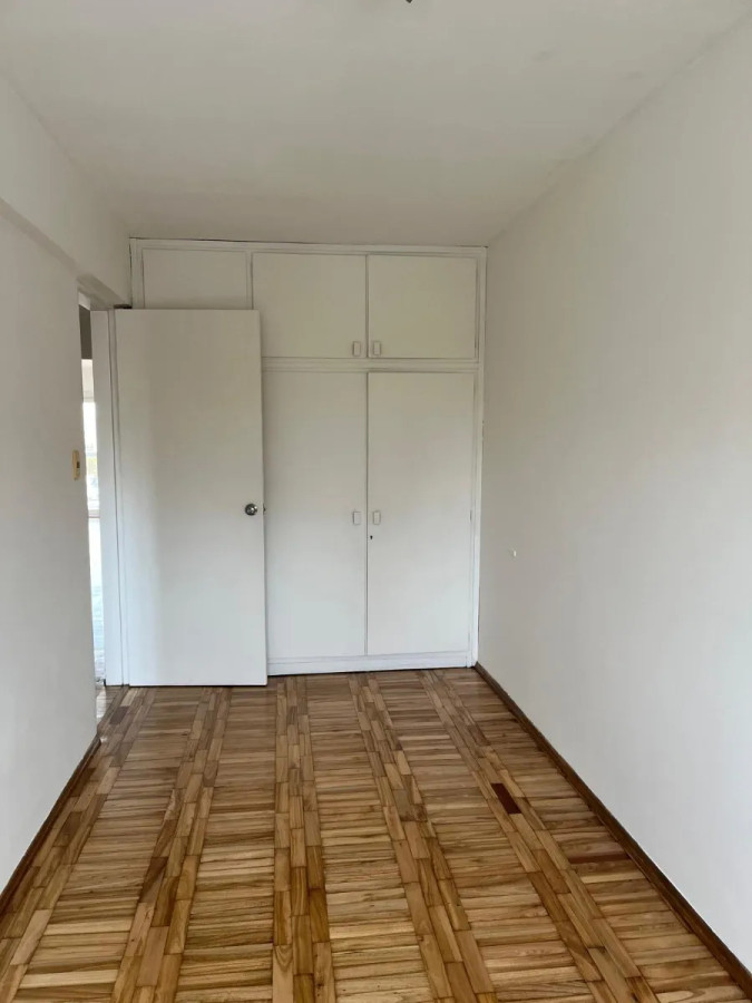 Apartamento ID.4723 - Alquiler Apartamento 2 Dormitorios Cordón con balcón y garaje