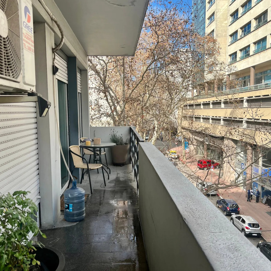 Apartamento ID.5114 - Venta y Alquiler Apartamento 3 Dormitorios Centro con terraza
