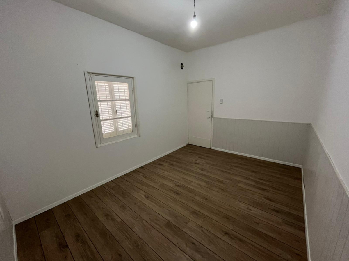 Apartamento ID.5917 - Alquiler Apartamento tipo Casa 1 Dormitorio Reducto Patio