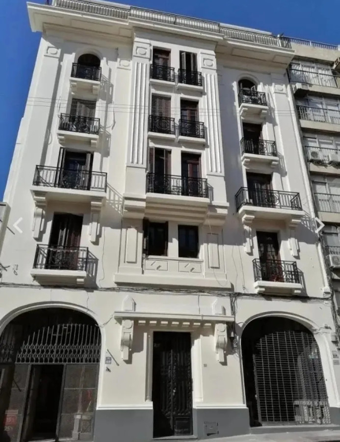 Apartamento ID.5209 - Alquiler Apartamento 2 Dormitorios Centro con Balcon 