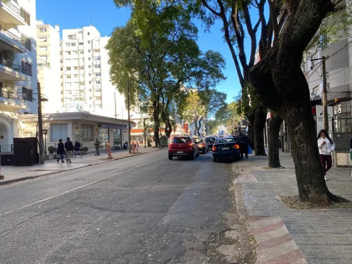 Apartamento ID.6805 - Venta Apartamento 2 Dormitorios Punta Carretas balcon y cochera