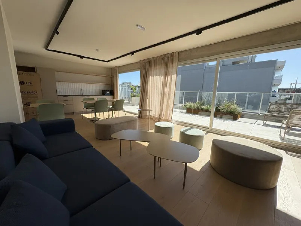 Apartamento ID.6061 - Alquiler Apartamento 1 Dormitorio Centro con balcon y garaje