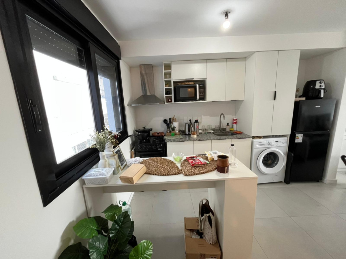 Apartamento ID.5654 - Venta con Renta Apartamento Monoambiente Cordon con balcon 