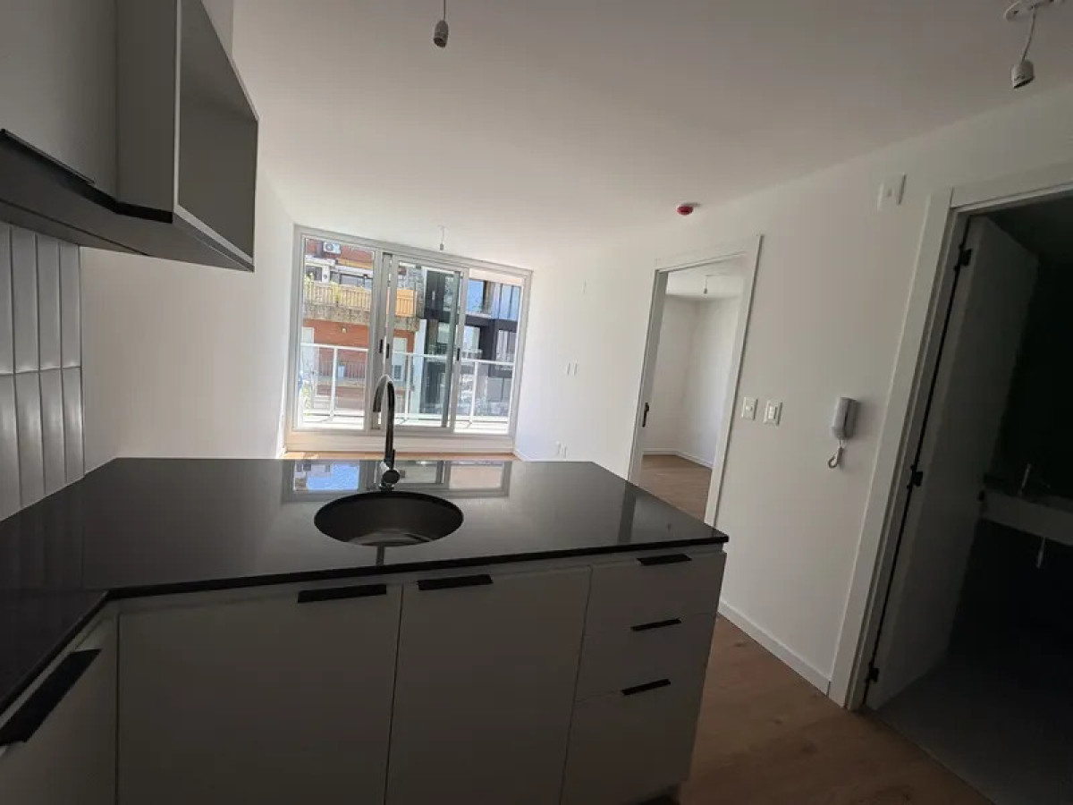 Apartamento ID.6061 - Alquiler Apartamento 1 Dormitorio Centro con balcon y garaje