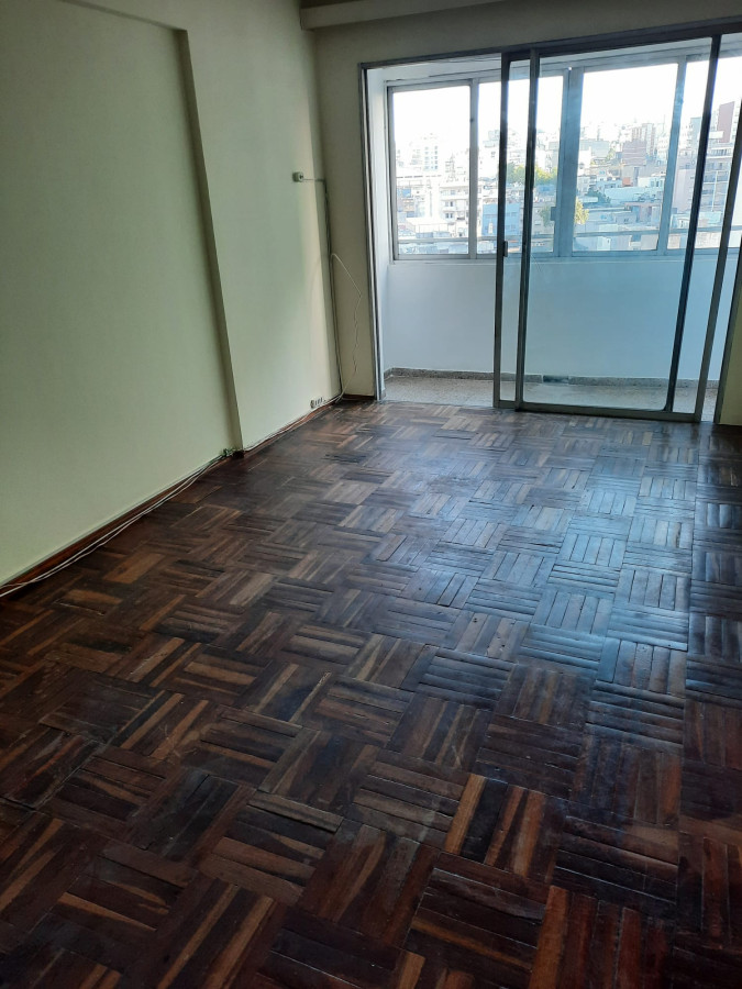 Apartamento ID.4425 - Alquiler Apartamento 1 Dormitorio Centro con balcón