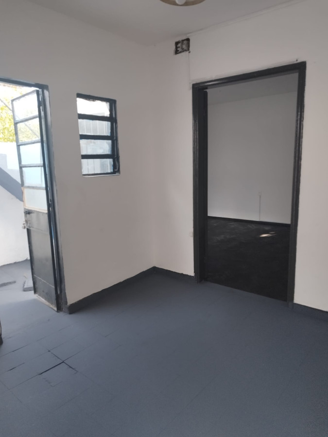 Apartamento ID.4515 - Alquiler Apartamento 3 Dormitorios La Teja con Patio Interno