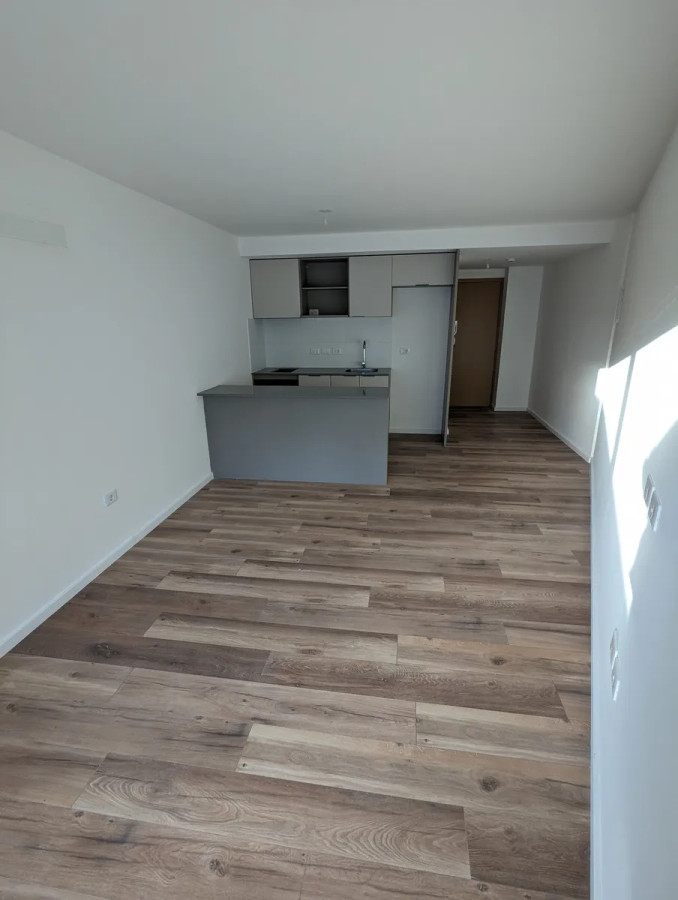 Apartamento ID.5213 - Alquiler Monoambiente Cordon con patio