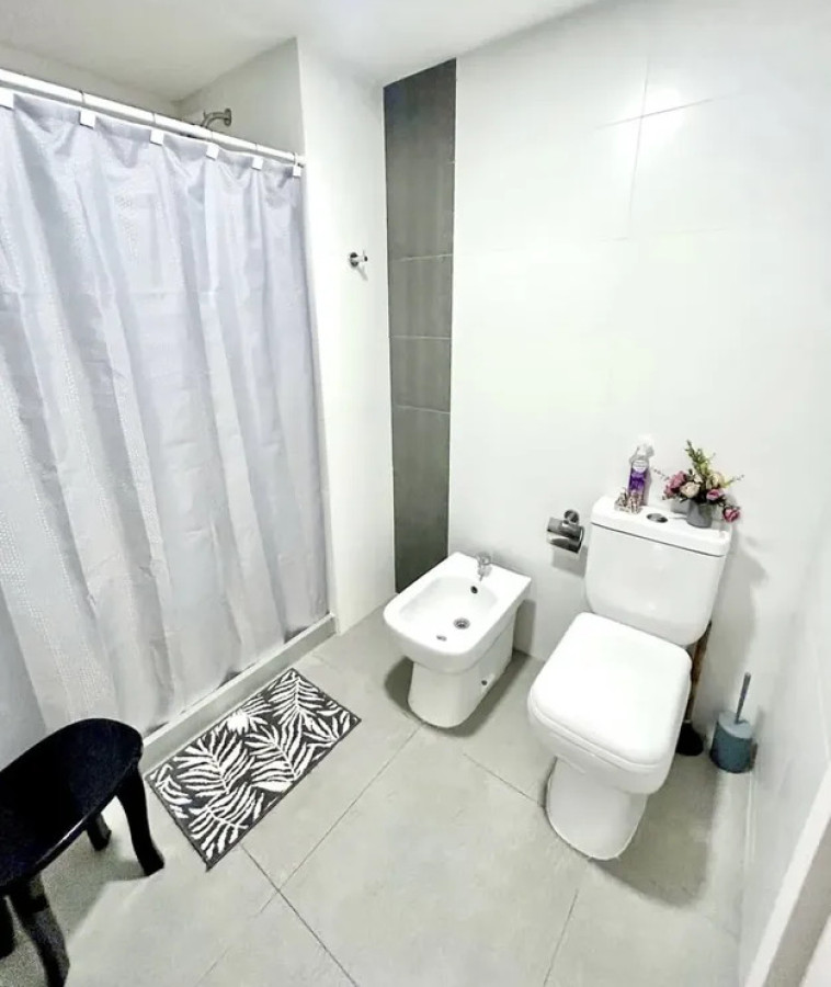 Apartamento ID.6119 - Venta con Renta Apartamento 2 Dormitorios Barrio Sur Balcon
