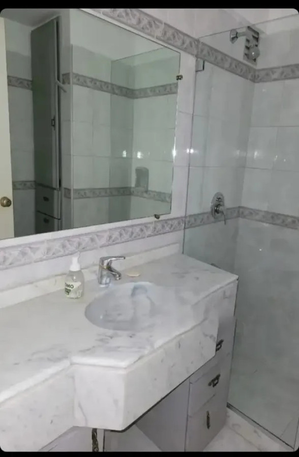 Apartamento ID.6633 - Alquiler Apartamento 2 Dormitorios Pocitos balcon y cochera