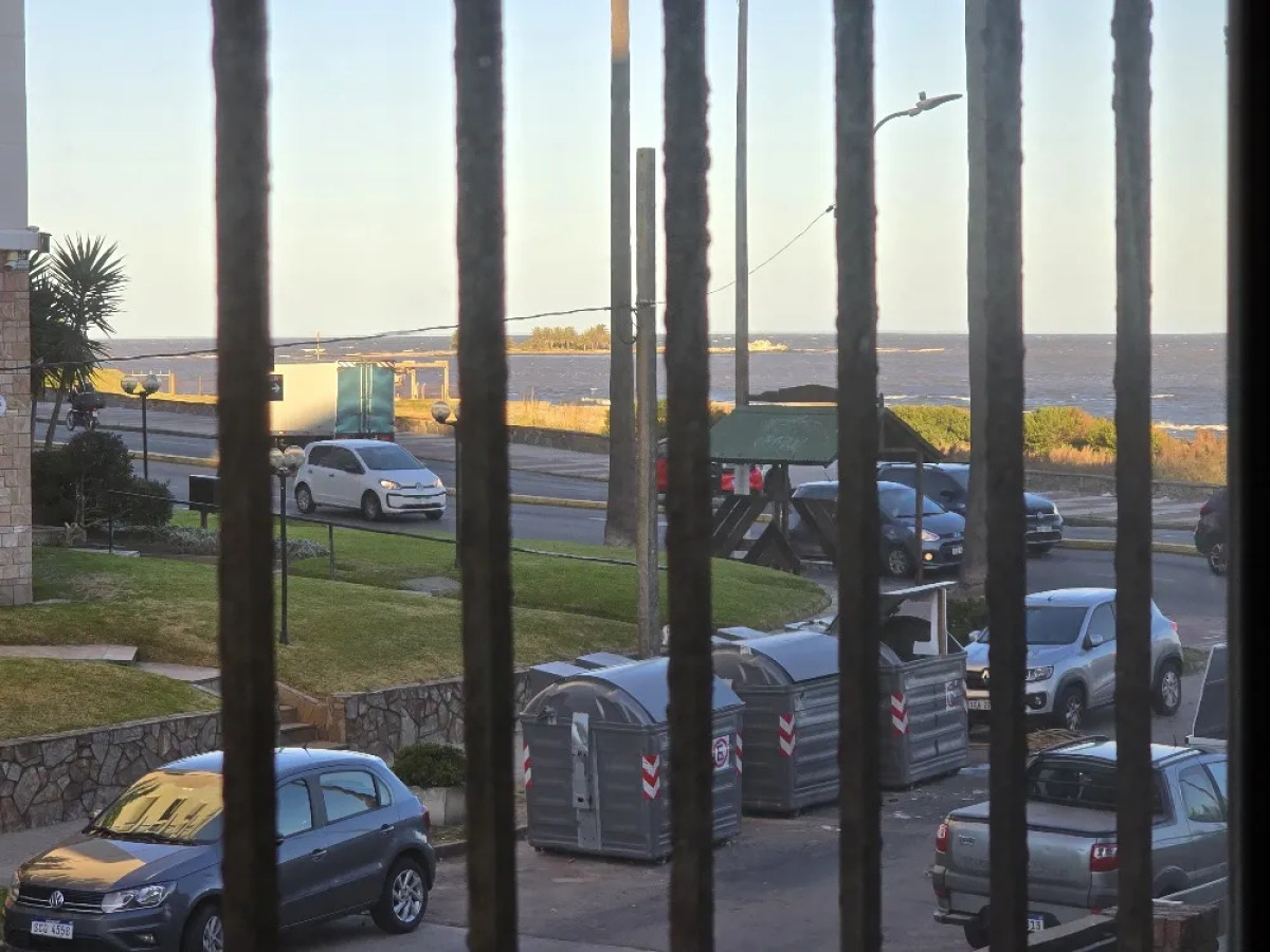 Apartamento ID.5306 - Alquiler Apartamento 2 Dormitorios Malvin 