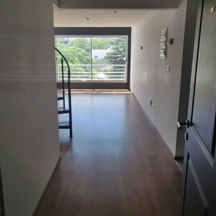 Apartamento ID.6463 - Alquiler Apartamento Duplex 1 Dormitorio Pocitos 