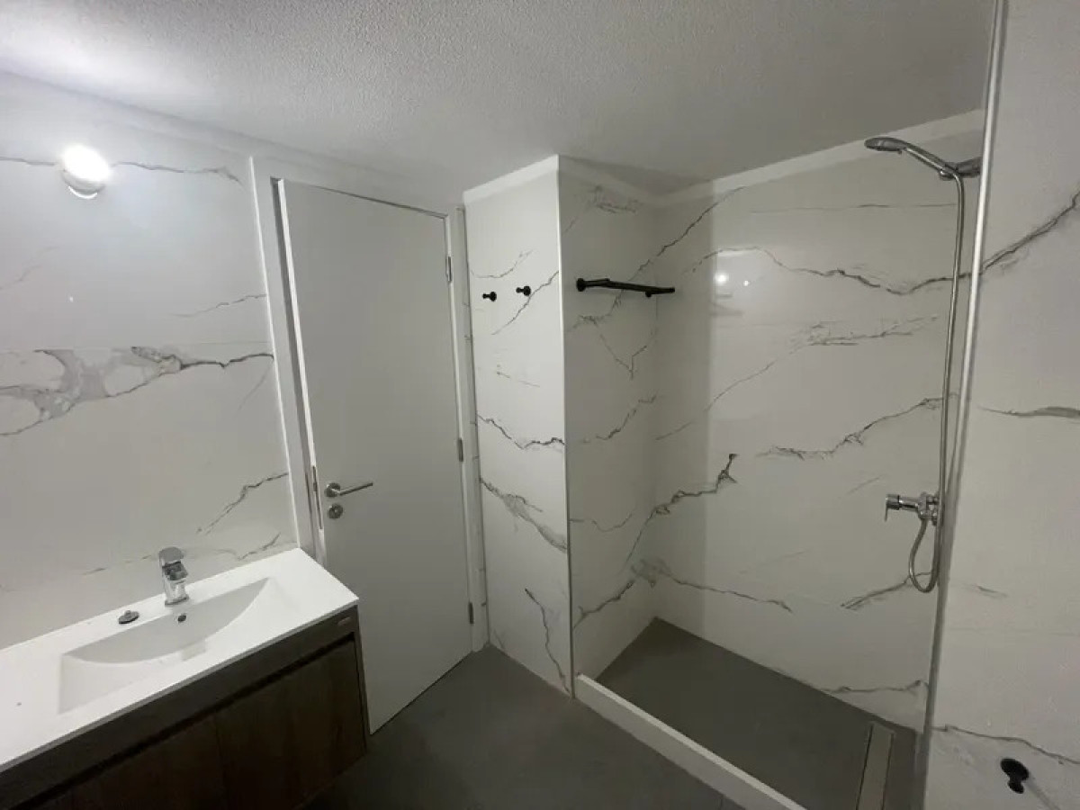 Apartamento ID.6188 - Alquiler Apartamento Monoambiente Parque Batlle con balcon